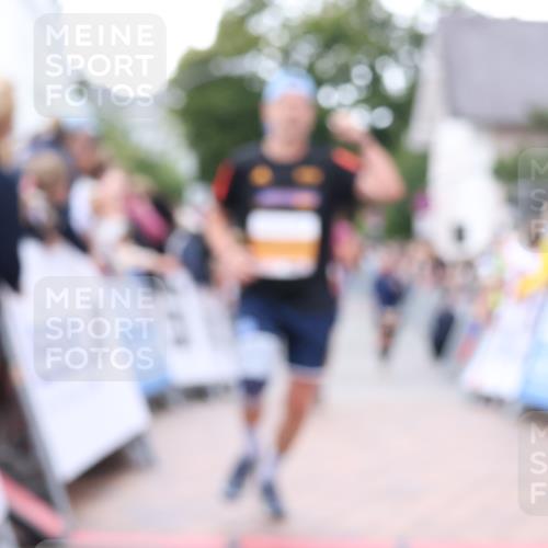 30.08.2026 - Blankeneser Heldenlauf Lena Gebhardt http://msf.ph/oto/10044215 30.08.2026 11:49:51 Ziel 2261, 2267, 2365, 2569, 2657, 2721, 2960 meine-sportfotos.de