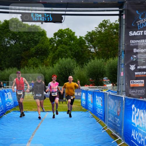 30.08.2026 - Elbe Triathlon Hamburg LAZAROV Photography http://msf.ph/oto/10044244 30.08.2026 16:42:19 Ziel  meine-sportfotos.de