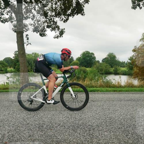 30.08.2026 - Elbe Triathlon Hamburg Michael Burmester http://msf.ph/oto/10044264 30.08.2026 09:10:48 Radfahren 221, 262 meine-sportfotos.de