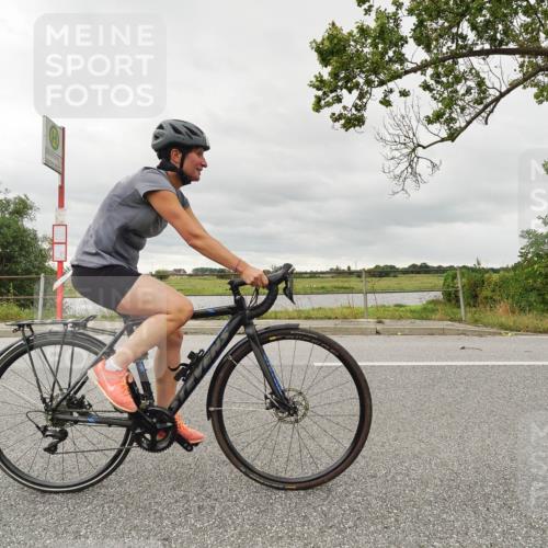 30.08.2026 - Elbe Triathlon Hamburg Michael Burmester http://msf.ph/oto/10044272 30.08.2026 14:14:12 Radfahren 136, 141 meine-sportfotos.de