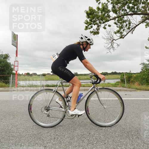 30.08.2026 - Elbe Triathlon Hamburg Michael Burmester http://msf.ph/oto/10044283 30.08.2026 14:14:24 Radfahren 163, 171 meine-sportfotos.de