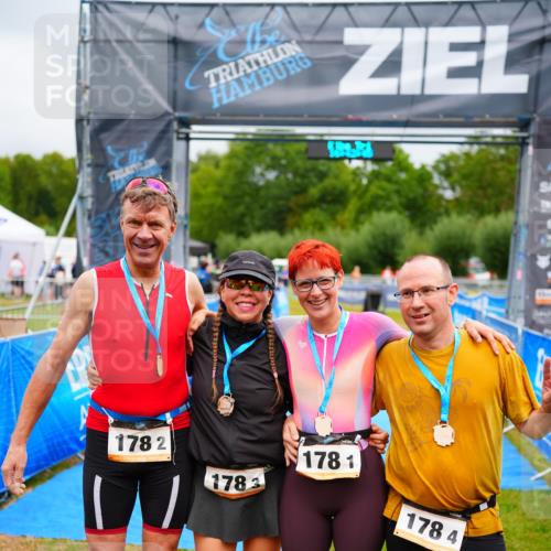 30.08.2026 - Elbe Triathlon Hamburg LAZAROV Photography http://msf.ph/oto/10044300 30.08.2026 16:42:44 Ziel  meine-sportfotos.de