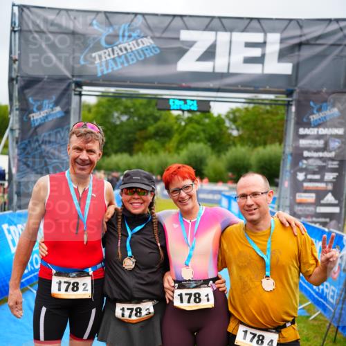 30.08.2026 - Elbe Triathlon Hamburg LAZAROV Photography http://msf.ph/oto/10044311 30.08.2026 16:42:45 Ziel  meine-sportfotos.de