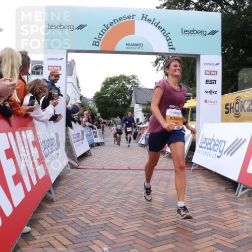 30.08.2026 - Blankeneser Heldenlauf Lena Gebhardt http://msf.ph/oto/10044318 30.08.2026 11:49:54 Ziel 2054, 2261, 2365, 2550, 2569, 2617, 2960 meine-sportfotos.de