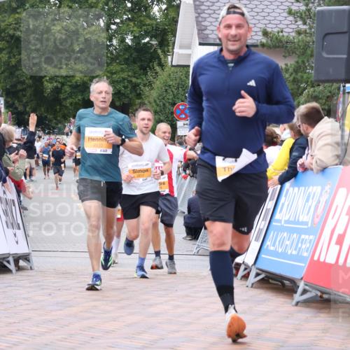 30.08.2026 - Blankeneser Heldenlauf Lena Gebhardt http://msf.ph/oto/10044348 30.08.2026 11:49:55 Ziel 2054, 2178, 2261, 2365, 2550, 2569, 2617, 2960 meine-sportfotos.de