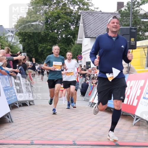 30.08.2026 - Blankeneser Heldenlauf Lena Gebhardt http://msf.ph/oto/10044363 30.08.2026 11:49:56 Ziel 2054, 2178, 2261, 2365, 2550, 2569, 2617, 2674, 2960 meine-sportfotos.de