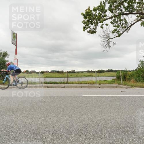 30.08.2026 - Elbe Triathlon Hamburg Michael Burmester http://msf.ph/oto/10044395 30.08.2026 14:15:01 Radfahren  meine-sportfotos.de