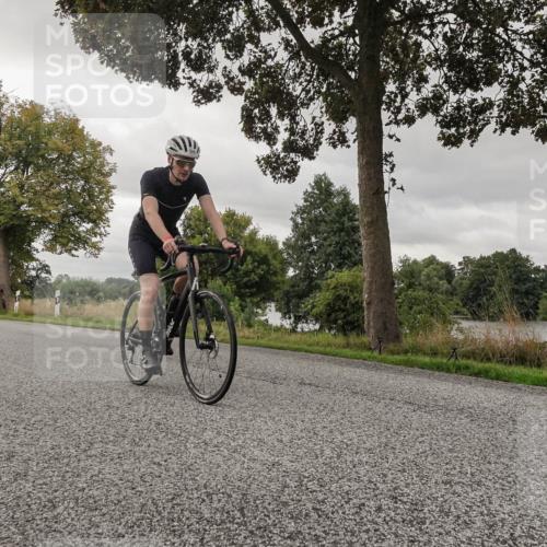 30.08.2026 - Elbe Triathlon Hamburg Michael Burmester http://msf.ph/oto/10044398 30.08.2026 09:23:20 Radfahren 541, 660, 670, 739 meine-sportfotos.de