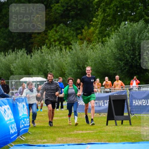 30.08.2026 - Elbe Triathlon Hamburg LAZAROV Photography http://msf.ph/oto/10044418 30.08.2026 16:44:41 Ziel  meine-sportfotos.de