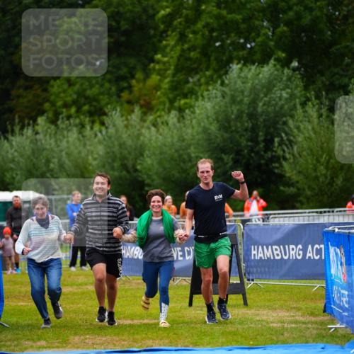 30.08.2026 - Elbe Triathlon Hamburg LAZAROV Photography http://msf.ph/oto/10044452 30.08.2026 16:44:42 Ziel  meine-sportfotos.de