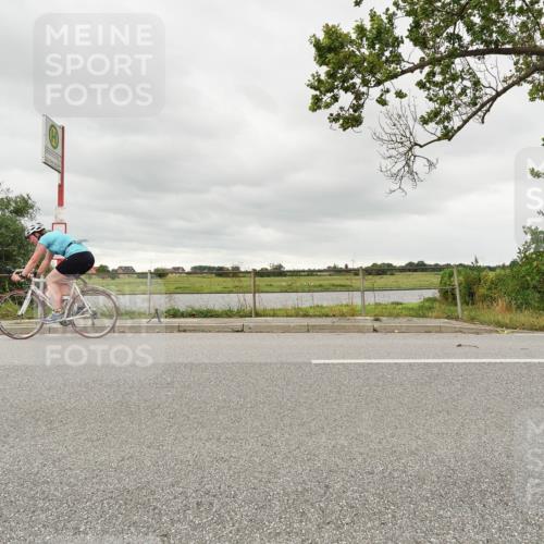 30.08.2026 - Elbe Triathlon Hamburg Michael Burmester http://msf.ph/oto/10044474 30.08.2026 14:15:40 Radfahren 147 meine-sportfotos.de