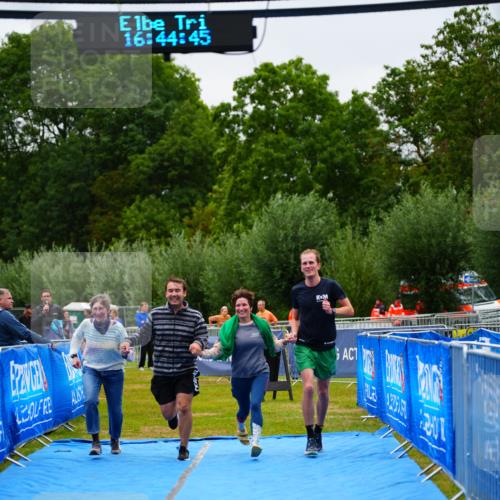 30.08.2026 - Elbe Triathlon Hamburg LAZAROV Photography http://msf.ph/oto/10044484 30.08.2026 16:44:44 Ziel  meine-sportfotos.de