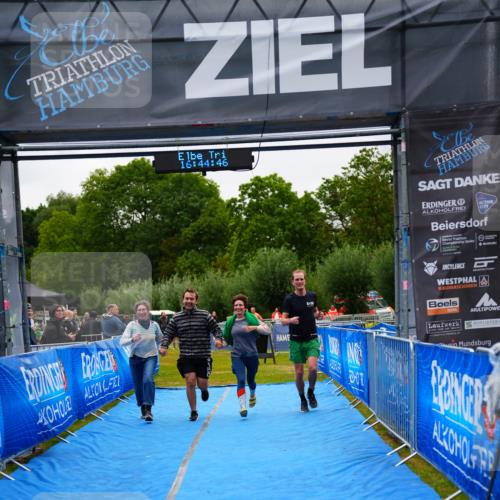 30.08.2026 - Elbe Triathlon Hamburg LAZAROV Photography http://msf.ph/oto/10044492 30.08.2026 16:44:45 Ziel  meine-sportfotos.de
