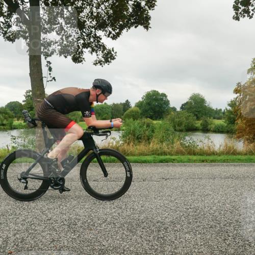 30.08.2026 - Elbe Triathlon Hamburg Michael Burmester http://msf.ph/oto/10044513 30.08.2026 09:12:34 Radfahren 192, 192, 324, 341, 595 meine-sportfotos.de
