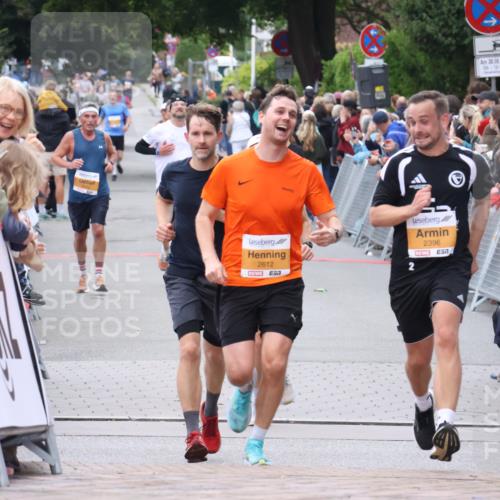 30.08.2026 - Blankeneser Heldenlauf Lena Gebhardt http://msf.ph/oto/10044540 30.08.2026 11:50:06 Ziel 2178, 2396, 2550, 2612, 2617, 2674 meine-sportfotos.de