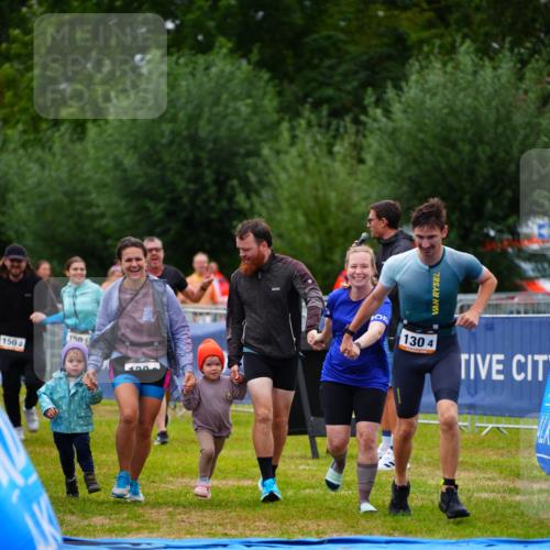 30.08.2026 - Elbe Triathlon Hamburg LAZAROV Photography http://msf.ph/oto/10044555 30.08.2026 16:45:11 Ziel  meine-sportfotos.de