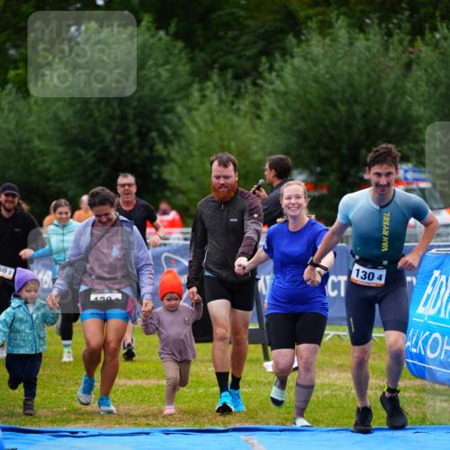 30.08.2026 - Elbe Triathlon Hamburg LAZAROV Photography http://msf.ph/oto/10044566 30.08.2026 16:45:12 Ziel  meine-sportfotos.de