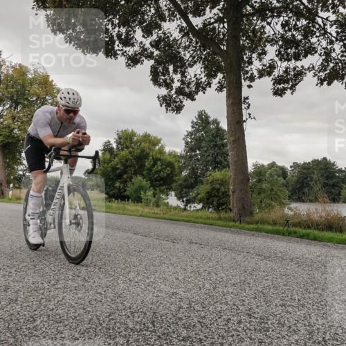 30.08.2026 - Elbe Triathlon Hamburg Michael Burmester http://msf.ph/oto/10044593 30.08.2026 09:24:23 Radfahren 221, 428, 557, 633 meine-sportfotos.de