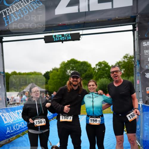 30.08.2026 - Elbe Triathlon Hamburg LAZAROV Photography http://msf.ph/oto/10044635 30.08.2026 16:45:34 Ziel  meine-sportfotos.de