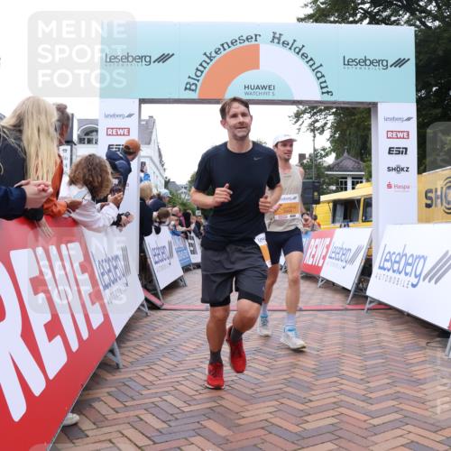 30.08.2026 - Blankeneser Heldenlauf Lena Gebhardt http://msf.ph/oto/10044653 30.08.2026 11:50:12 Ziel 2028, 2396, 2612, 2739, 2805, 2958 meine-sportfotos.de