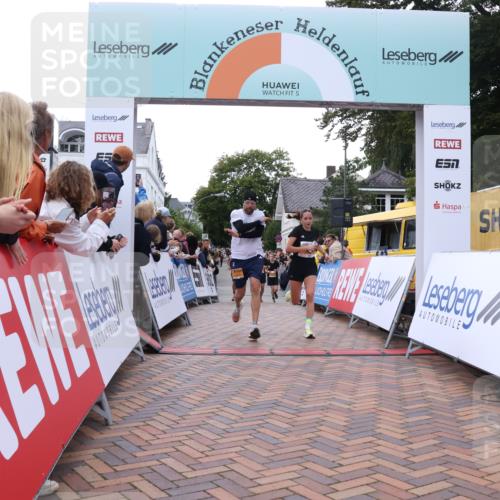 30.08.2026 - Blankeneser Heldenlauf Lena Gebhardt http://msf.ph/oto/10044684 30.08.2026 11:50:14 Ziel 2017, 2028, 2060, 2396, 2612, 2739, 2805, 2958 meine-sportfotos.de