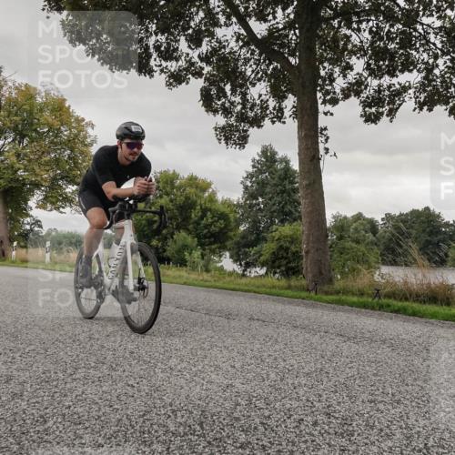 30.08.2026 - Elbe Triathlon Hamburg Michael Burmester http://msf.ph/oto/10044705 30.08.2026 09:24:51 Radfahren 242, 513, 540, 608, 683 meine-sportfotos.de