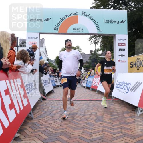 30.08.2026 - Blankeneser Heldenlauf Lena Gebhardt http://msf.ph/oto/10044709 30.08.2026 11:50:14 Ziel 2017, 2028, 2060, 2396, 2612, 2739, 2805, 2958 meine-sportfotos.de