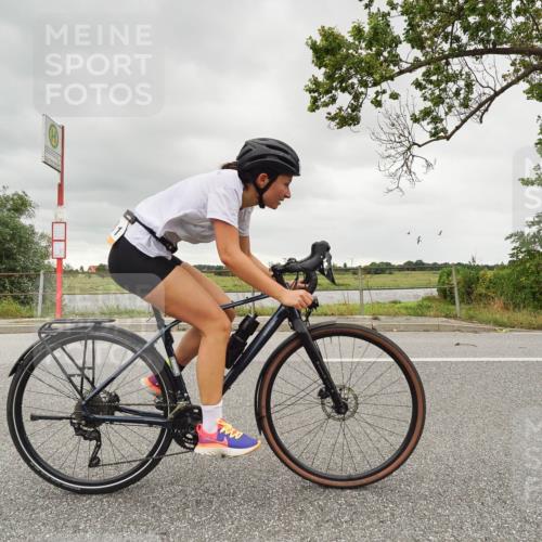 30.08.2026 - Elbe Triathlon Hamburg Michael Burmester http://msf.ph/oto/10044767 30.08.2026 14:17:52 Radfahren 128 meine-sportfotos.de