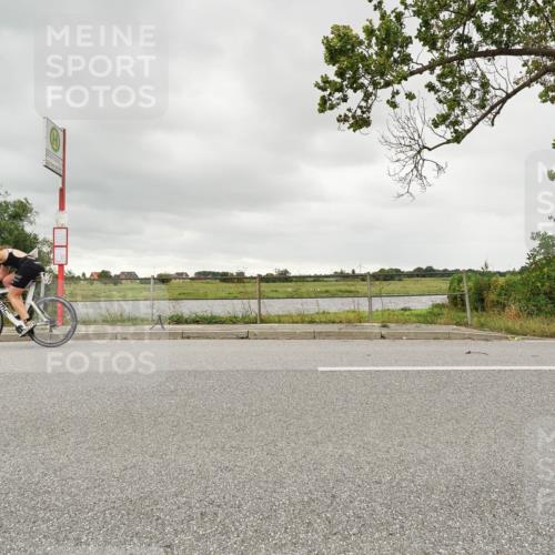 30.08.2026 - Elbe Triathlon Hamburg Michael Burmester http://msf.ph/oto/10044801 30.08.2026 14:18:08 Radfahren 140 meine-sportfotos.de