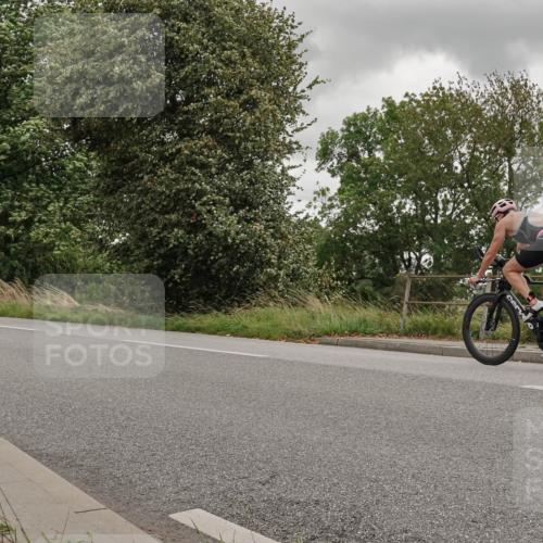 30.08.2026 - Elbe Triathlon Hamburg Michael Burmester http://msf.ph/oto/10044828 30.08.2026 15:15:13 Radfahren  meine-sportfotos.de