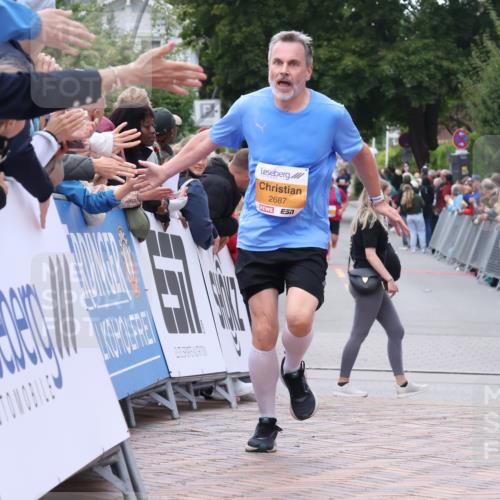 30.08.2026 - Blankeneser Heldenlauf Lena Gebhardt http://msf.ph/oto/10044859 30.08.2026 11:50:25 Ziel 2017, 2060, 2220, 2243, 2687 meine-sportfotos.de