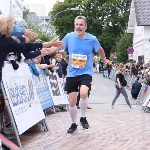 30.08.2026 - Blankeneser Heldenlauf Lena Gebhardt http://msf.ph/oto/10044873 30.08.2026 11:50:26 Ziel 2017, 2060, 2220, 2243, 2687 meine-sportfotos.de