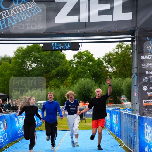 30.08.2026 - Elbe Triathlon Hamburg LAZAROV Photography http://msf.ph/oto/10044909 30.08.2026 16:47:06 Ziel  meine-sportfotos.de