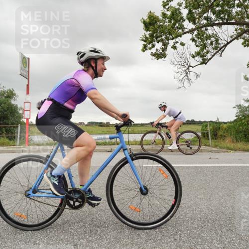 30.08.2026 - Elbe Triathlon Hamburg Michael Burmester http://msf.ph/oto/10044926 30.08.2026 14:18:54 Radfahren 130 meine-sportfotos.de