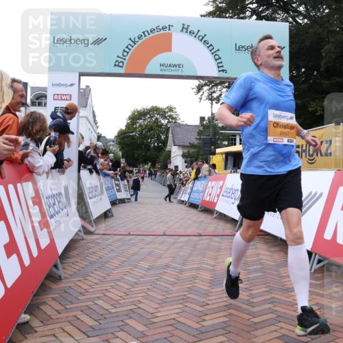 30.08.2026 - Blankeneser Heldenlauf Lena Gebhardt http://msf.ph/oto/10044928 30.08.2026 11:50:27 Ziel 2220, 2243, 2687 meine-sportfotos.de