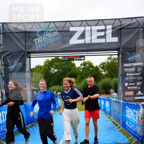 30.08.2026 - Elbe Triathlon Hamburg LAZAROV Photography http://msf.ph/oto/10044946 30.08.2026 16:47:08 Ziel  meine-sportfotos.de