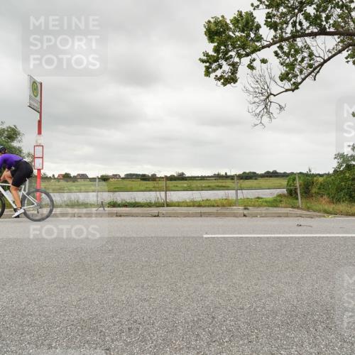 30.08.2026 - Elbe Triathlon Hamburg Michael Burmester http://msf.ph/oto/10044967 30.08.2026 14:19:20 Radfahren 163 meine-sportfotos.de