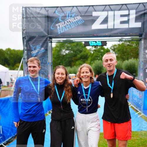 30.08.2026 - Elbe Triathlon Hamburg LAZAROV Photography http://msf.ph/oto/10044969 30.08.2026 16:47:23 Ziel  meine-sportfotos.de