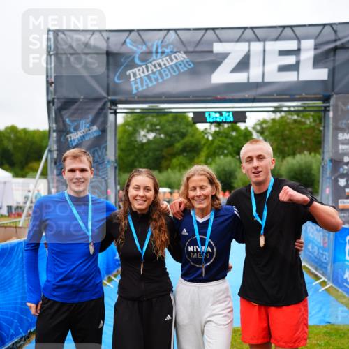 30.08.2026 - Elbe Triathlon Hamburg LAZAROV Photography http://msf.ph/oto/10044994 30.08.2026 16:47:24 Ziel  meine-sportfotos.de