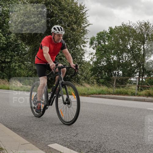 30.08.2026 - Elbe Triathlon Hamburg Michael Burmester http://msf.ph/oto/10044996 30.08.2026 15:20:26 Radfahren  meine-sportfotos.de
