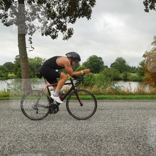 30.08.2026 - Elbe Triathlon Hamburg Michael Burmester http://msf.ph/oto/10045007 30.08.2026 09:15:06 Radfahren 180, 194, 273 meine-sportfotos.de