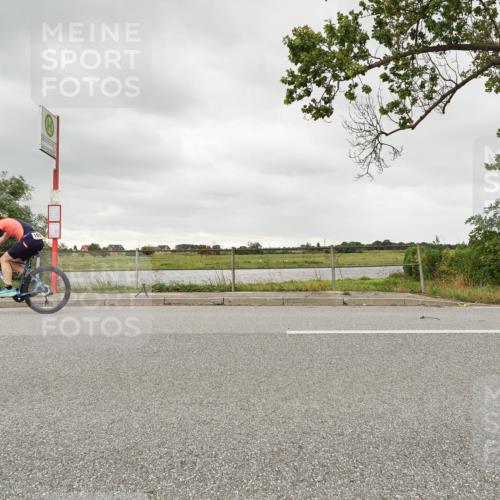 30.08.2026 - Elbe Triathlon Hamburg Michael Burmester http://msf.ph/oto/10045010 30.08.2026 14:19:35 Radfahren 131 meine-sportfotos.de