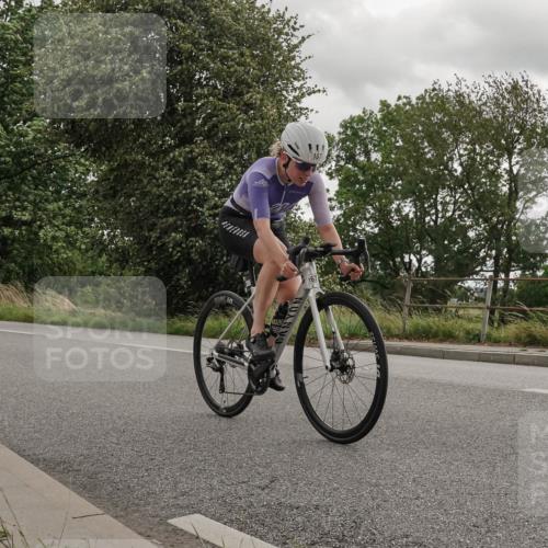 30.08.2026 - Elbe Triathlon Hamburg Michael Burmester http://msf.ph/oto/10045067 30.08.2026 15:21:30 Radfahren  meine-sportfotos.de