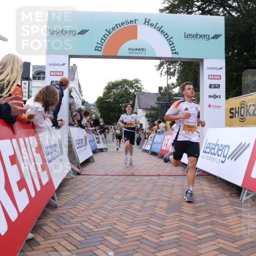 30.08.2026 - Blankeneser Heldenlauf Lena Gebhardt http://msf.ph/oto/10045090 30.08.2026 11:50:50 Ziel 2105, 2544, 2732, 2881 meine-sportfotos.de
