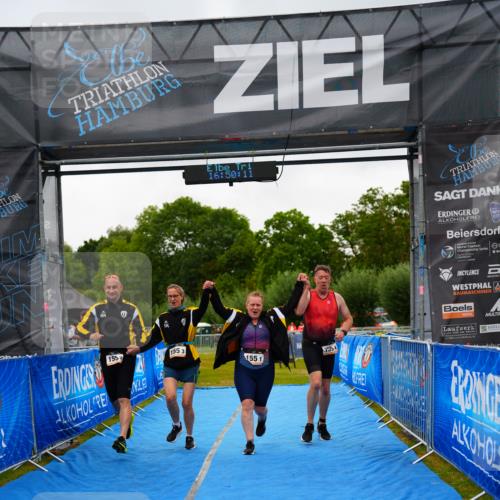 30.08.2026 - Elbe Triathlon Hamburg LAZAROV Photography http://msf.ph/oto/10045118 30.08.2026 16:50:10 Ziel  meine-sportfotos.de