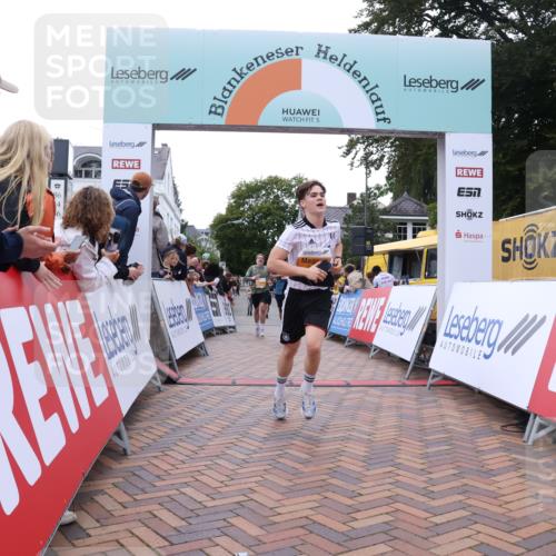 30.08.2026 - Blankeneser Heldenlauf Lena Gebhardt http://msf.ph/oto/10045122 30.08.2026 11:50:51 Ziel 2105, 2544, 2732, 2881 meine-sportfotos.de