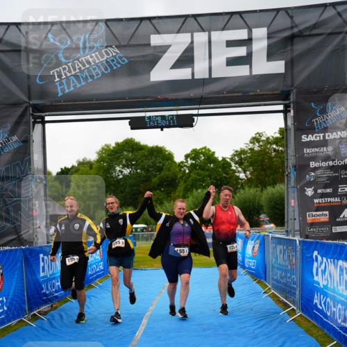 30.08.2026 - Elbe Triathlon Hamburg LAZAROV Photography http://msf.ph/oto/10045125 30.08.2026 16:50:10 Ziel  meine-sportfotos.de