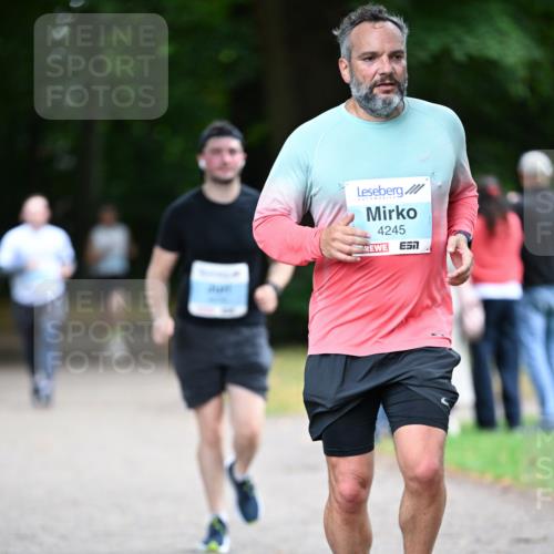 30.08.2026 - Blankeneser Heldenlauf Dr. Thomas Lammeyer http://msf.ph/oto/10045133 30.08.2026 11:22:03 Laufen 4245, 7 meine-sportfotos.de