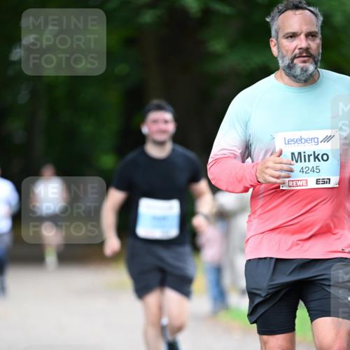 30.08.2026 - Blankeneser Heldenlauf Dr. Thomas Lammeyer http://msf.ph/oto/10045145 30.08.2026 11:22:03 Laufen 4245, 7 meine-sportfotos.de