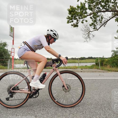 30.08.2026 - Elbe Triathlon Hamburg Michael Burmester http://msf.ph/oto/10045147 30.08.2026 14:20:30 Radfahren 138 meine-sportfotos.de
